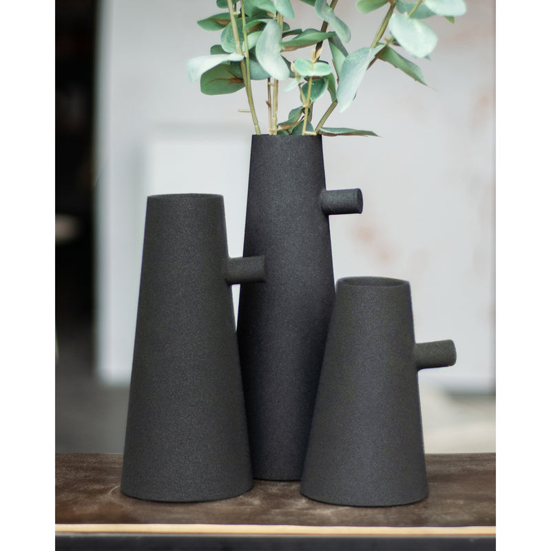 Aflynta Set of Three Vases
