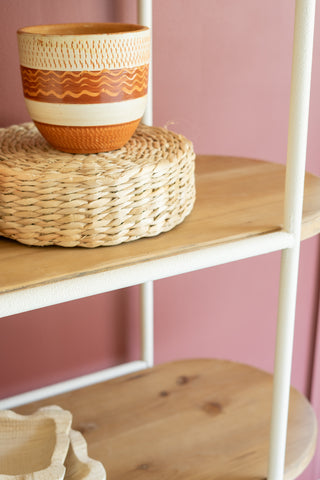 PAINTED METAL ARCHED DISPLAY WITH FOUR WOODEN SHELVES