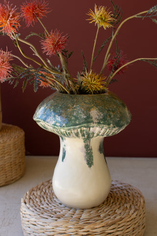 CERAMIC MUSHROOM VASE