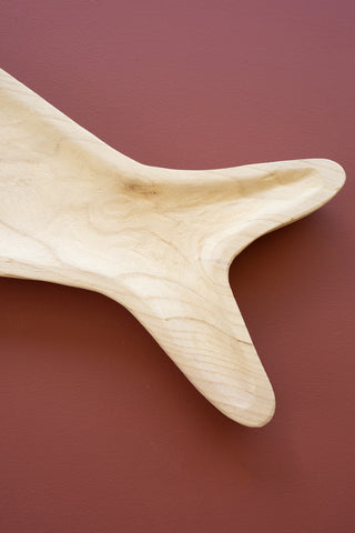 CARVED WOODEN FISH PLATTER