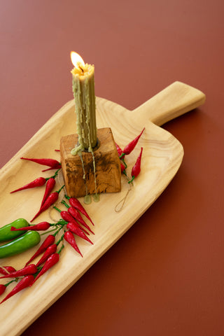 CARVED WOODEN PEPPER PLATTER