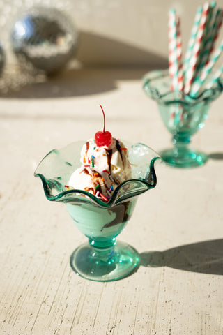 RECYCLED GLASS ICE CREAM DISH WITH RUFFLED EDGE