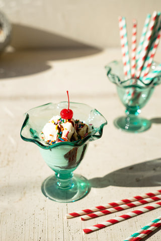 RECYCLED GLASS ICE CREAM DISH WITH RUFFLED EDGE