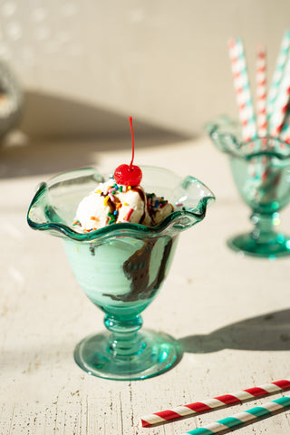 RECYCLED GLASS ICE CREAM DISH WITH RUFFLED EDGE