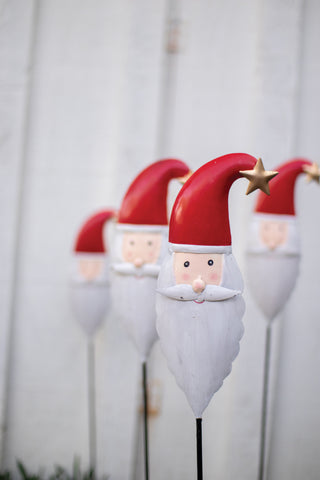 PAINTED IRON SANTA GARDEN STAKE