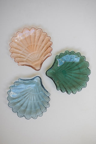 SET OF THREE GLASS SCALLOP SHELL BOWLS - ONE EACH COLOR