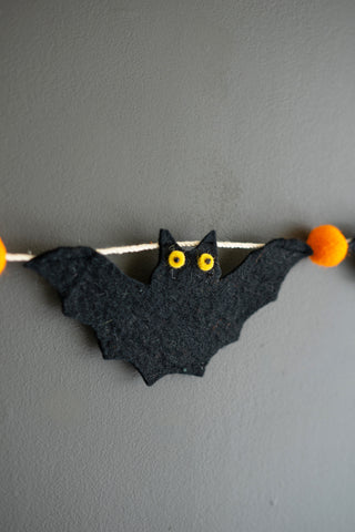 FELT HALOWEEN BAT GARLAND