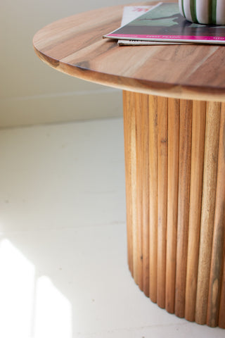 SET OF FOUR ACACIA WOOD ACCENT TABLES WITH TAMBOUR BASES