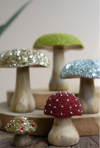 SET OF FIVE MUSHROOMS WITH MOSAIC TOPS