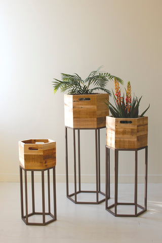 SET THREE HEXAGON RECYCLED WOOD PLANTERS ON METAL BASES