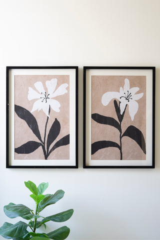 SET OF TWO FRAMED FLOWER PRINTS UNDER GLASS