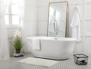 67 inch soaking bathtub in glossy white