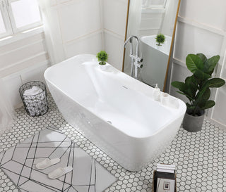 67 inch soaking bathtub in glossy white