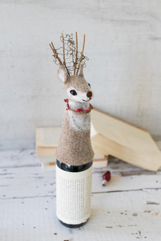 FELT CHRISTMAS DEER WINE TOPPER