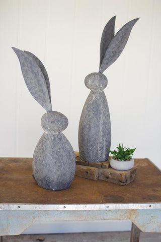 FAUX STONE RABBIT WITH TALL METAL EARS - SHORT